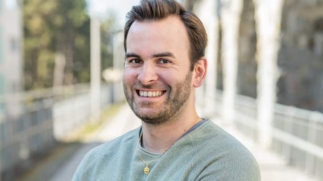 Torjäger auf dem Eis, Koordinationstalent im Projekt